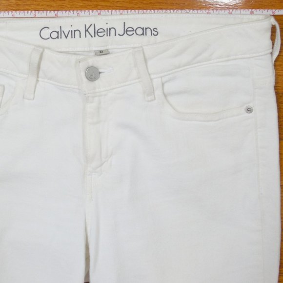 CALVIN KLEIN Size 10 White Capri Jeans Cropped Stretch 30 Waist 5 Pocket Basic - Picture 7 of 11